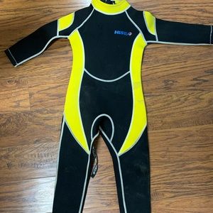 Kids long sleeve wetsuit size 4